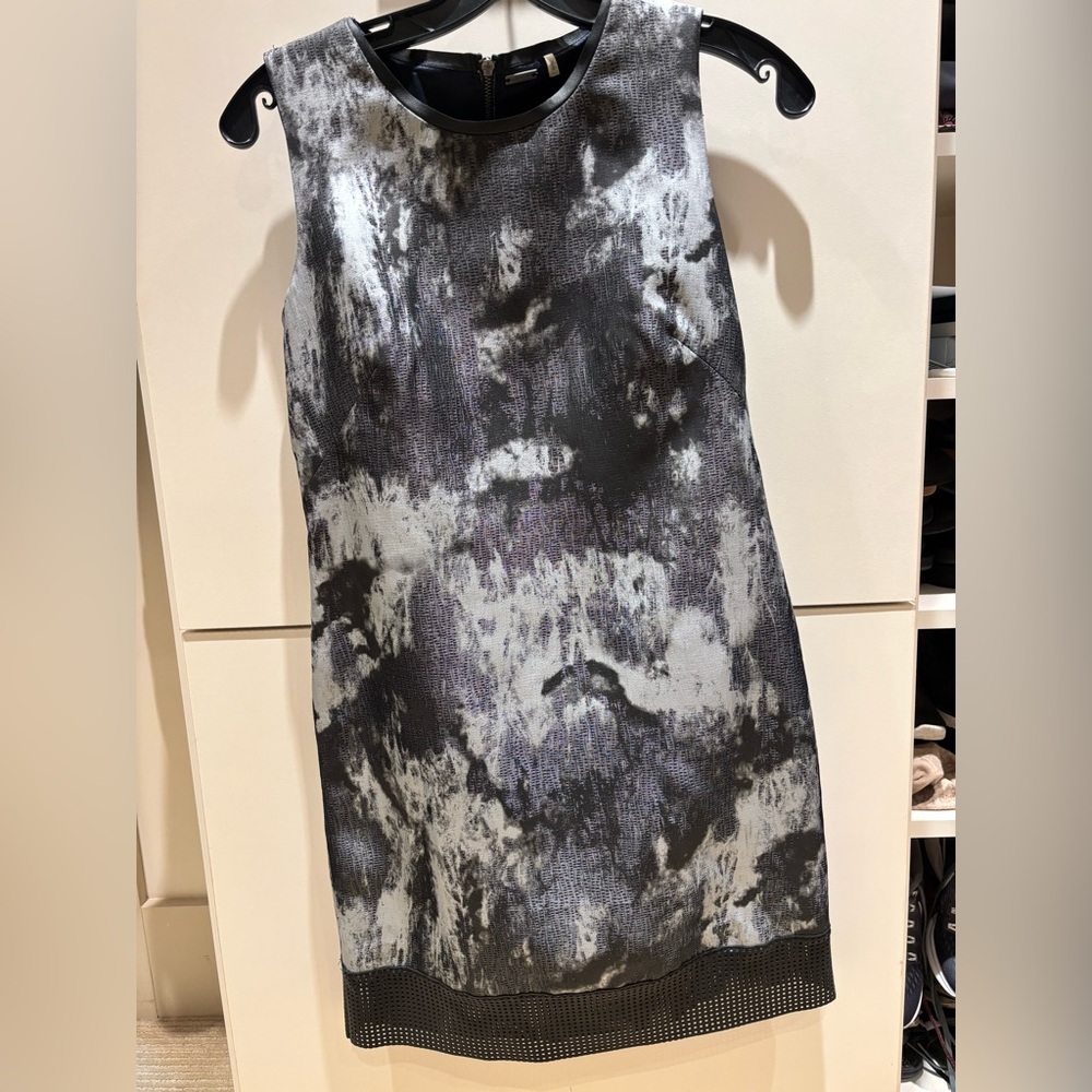 Elie Tahari Black and White Sheath Mini Dress